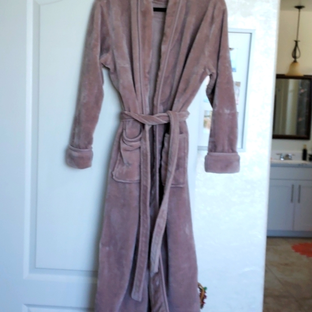 NY Threads soft plush bathrobe